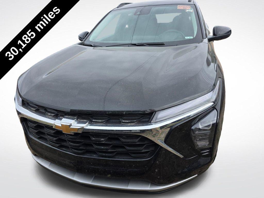 used 2025 Chevrolet Trax car, priced at $22,499