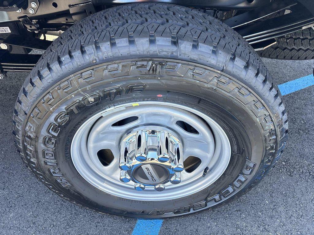 new 2027 Ford F-350 car, priced at $60,664