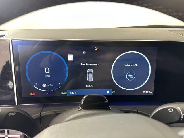 used 2024 Hyundai Santa Fe car, priced at $28,990