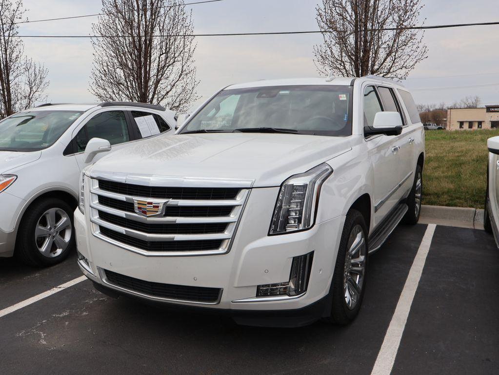 used 2020 Cadillac Escalade ESV car, priced at $29,900