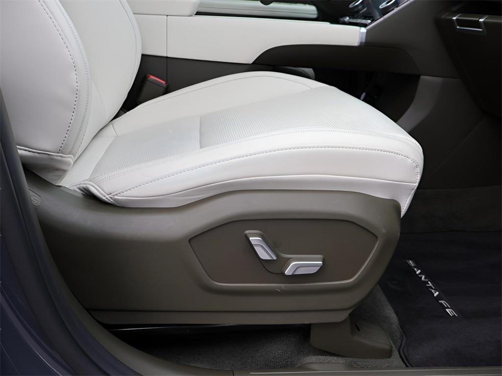 used 2025 Hyundai Santa Fe car, priced at $41,900