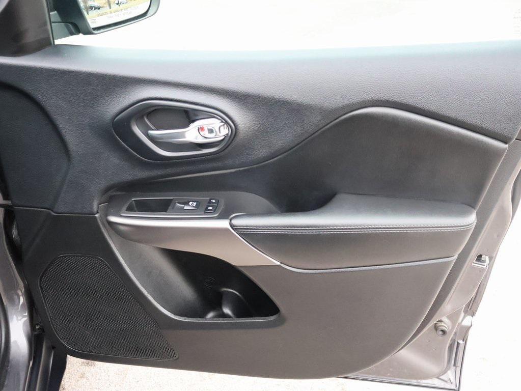 used 2019 Jeep Cherokee car, priced at $17,900