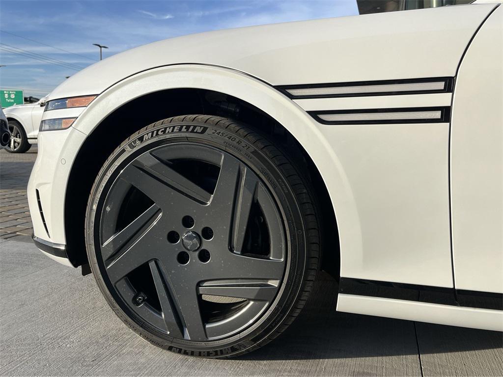 new 2026 Genesis G90 car, priced at $108,200