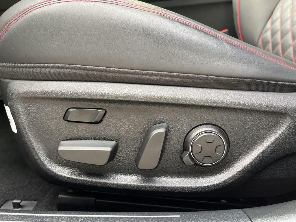 used 2025 Genesis G70 car, priced at $42,799