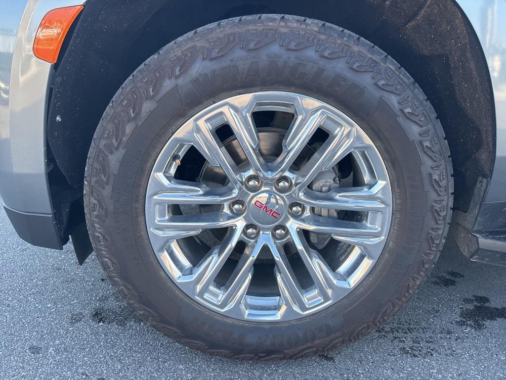 used 2021 GMC Yukon XL car, priced at $42,883