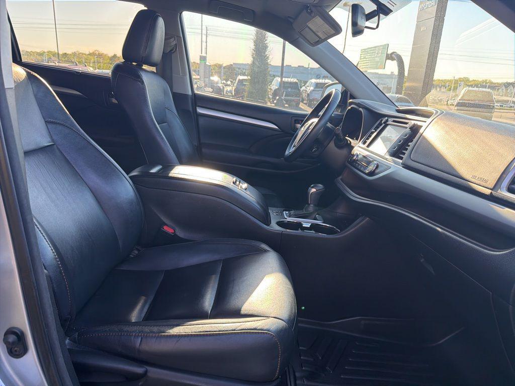 used 2016 Toyota Highlander car, priced at $19,988