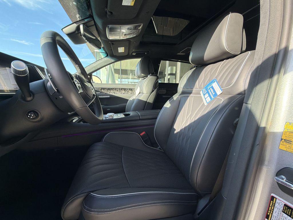 new 2026 Genesis G90 car, priced at $105,145
