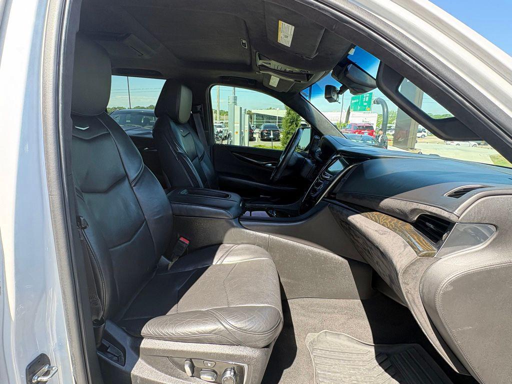 used 2017 Cadillac Escalade ESV car, priced at $22,696