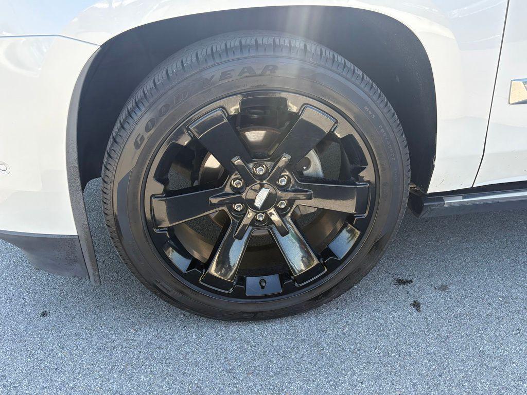 used 2017 Cadillac Escalade ESV car, priced at $22,696