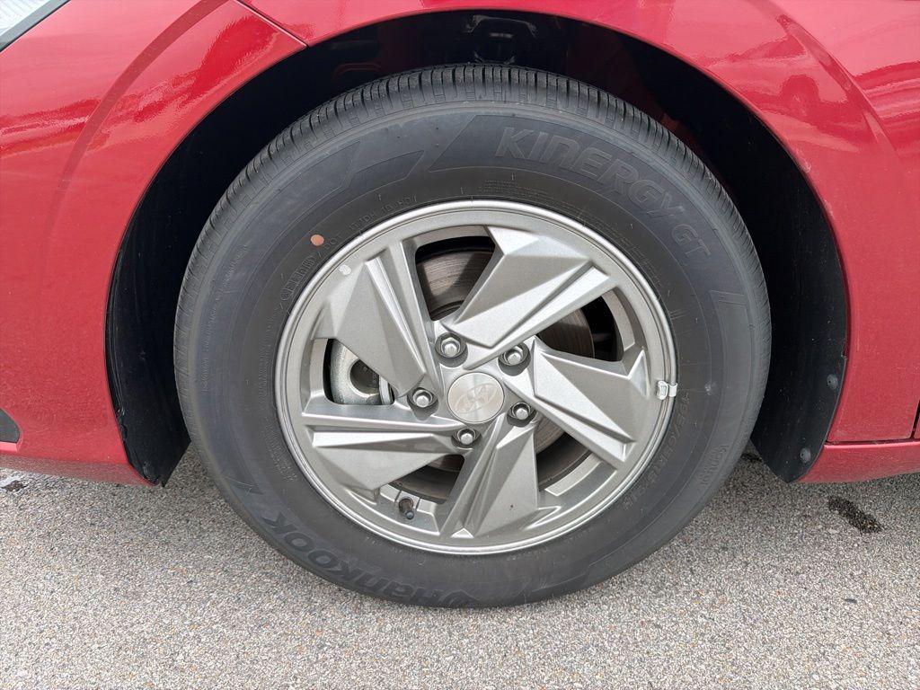 new 2025 Hyundai Elantra car, priced at $25,134