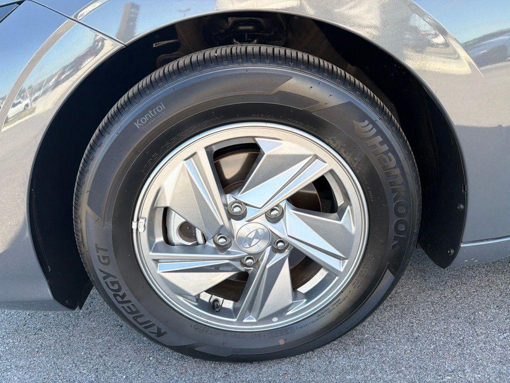 used 2025 Hyundai Elantra car, priced at $21,592