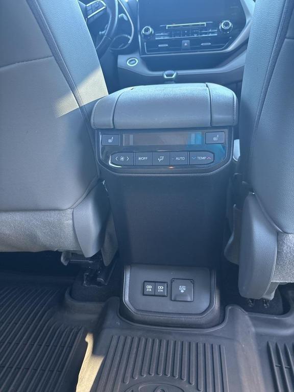 used 2020 Toyota Highlander car