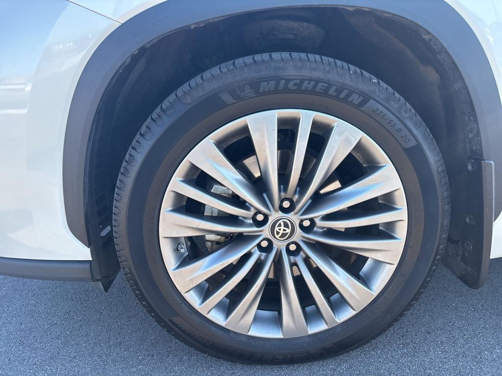 used 2020 Toyota Highlander car