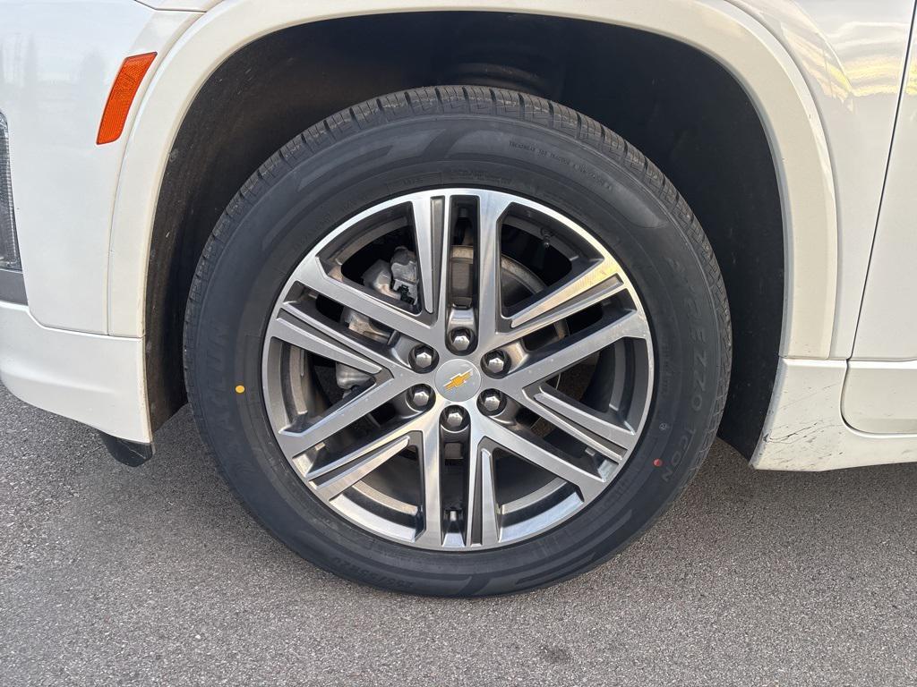 used 2023 Chevrolet Traverse car, priced at $31,945