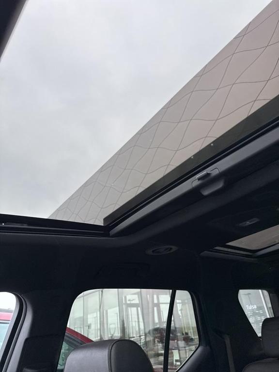 used 2023 Chevrolet Traverse car