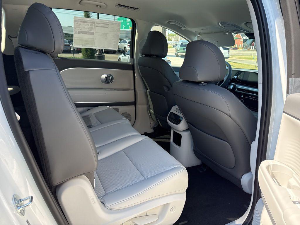 new 2026 Hyundai IONIQ 9 car, priced at $70,079