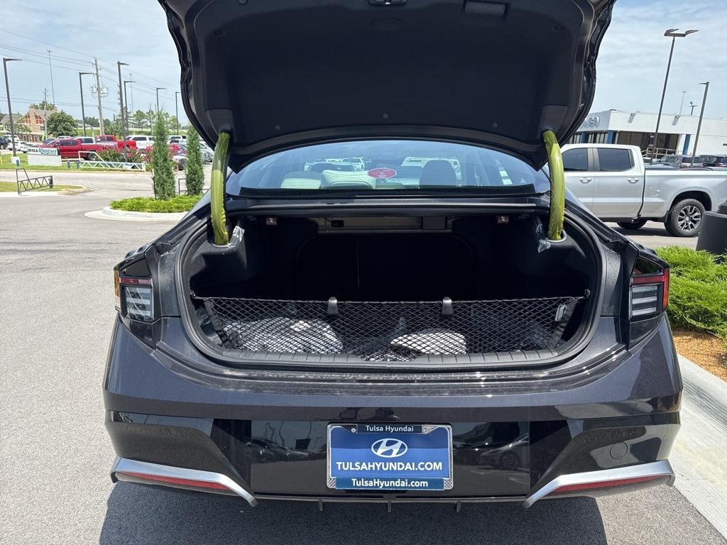 new 2025 Hyundai Sonata Hybrid car, priced at $33,080