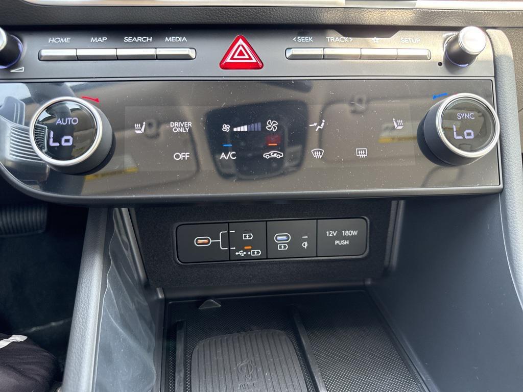 new 2025 Hyundai Sonata Hybrid car, priced at $33,080