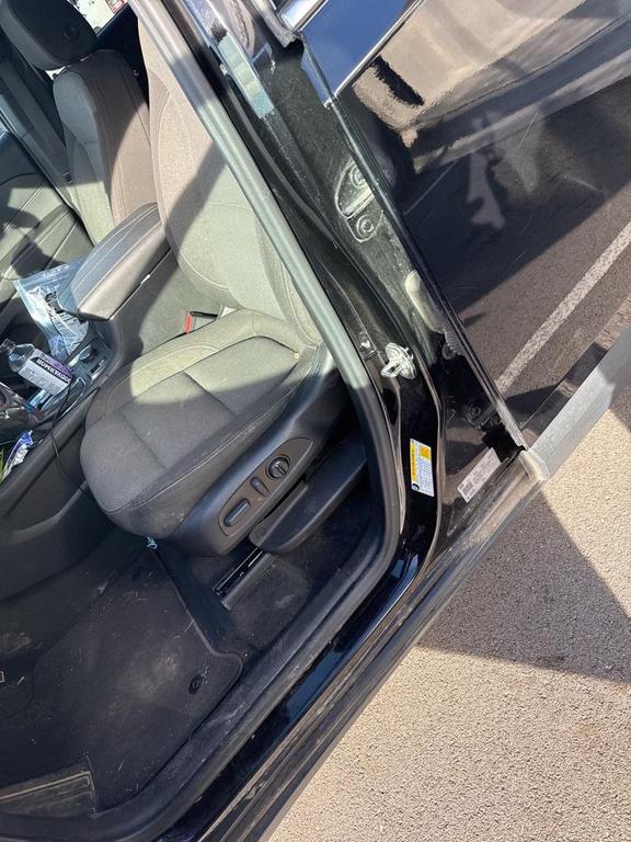 used 2023 Chevrolet Traverse car, priced at $23,751