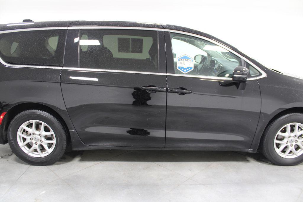 used 2024 Chrysler Pacifica car, priced at $25,288