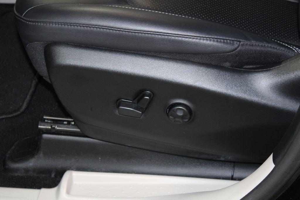 used 2024 Chrysler Pacifica car, priced at $25,288