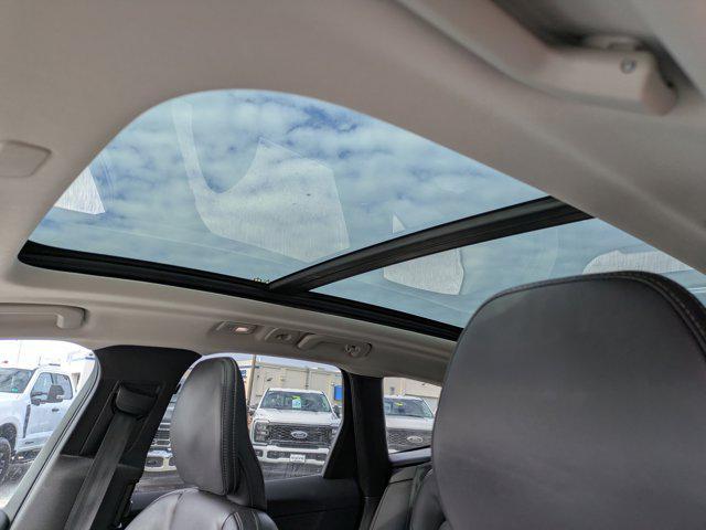 used 2022 Volvo XC60 car, priced at $23,911