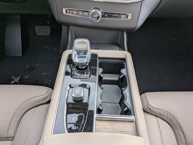 new 2026 Volvo XC90 car, priced at $76,445