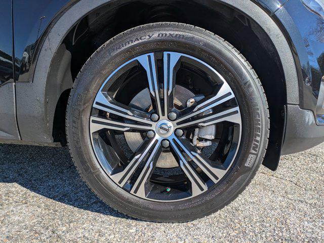 used 2022 Volvo XC40 car, priced at $27,995