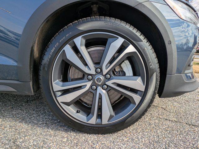 used 2024 Volvo V60 Cross Country car, priced at $44,995