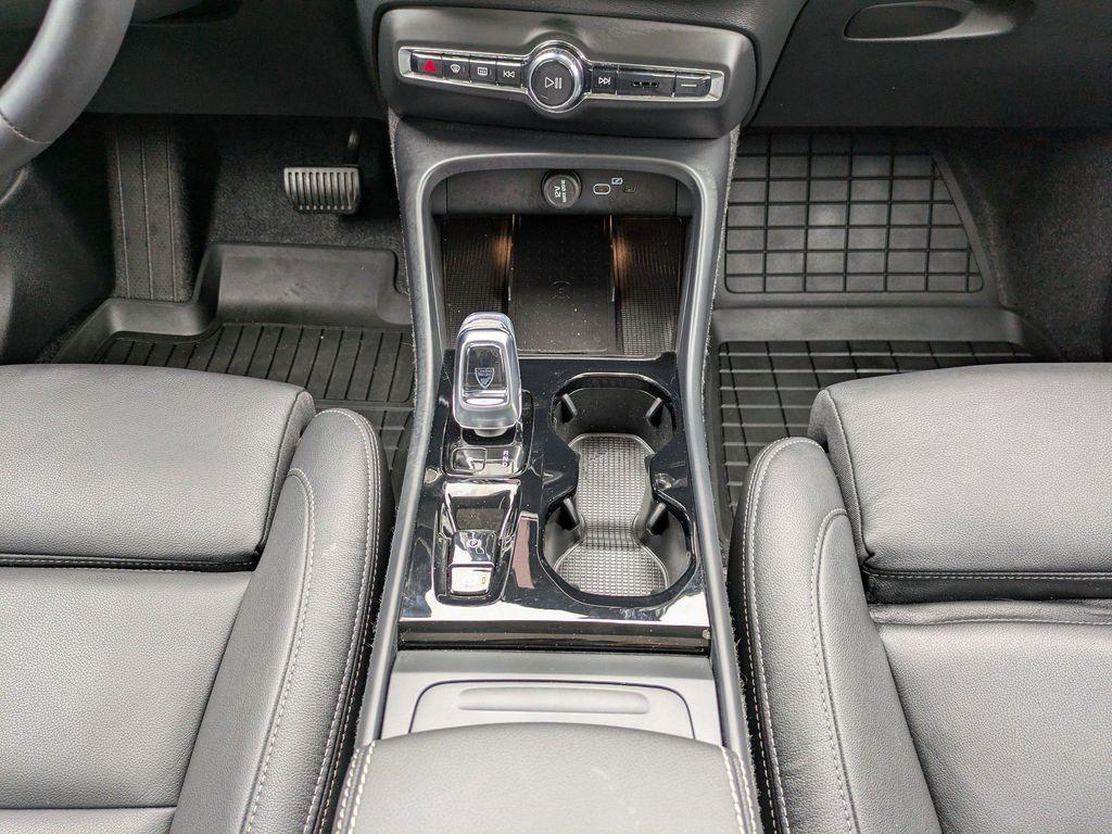 used 2026 Volvo XC40 car, priced at $43,995