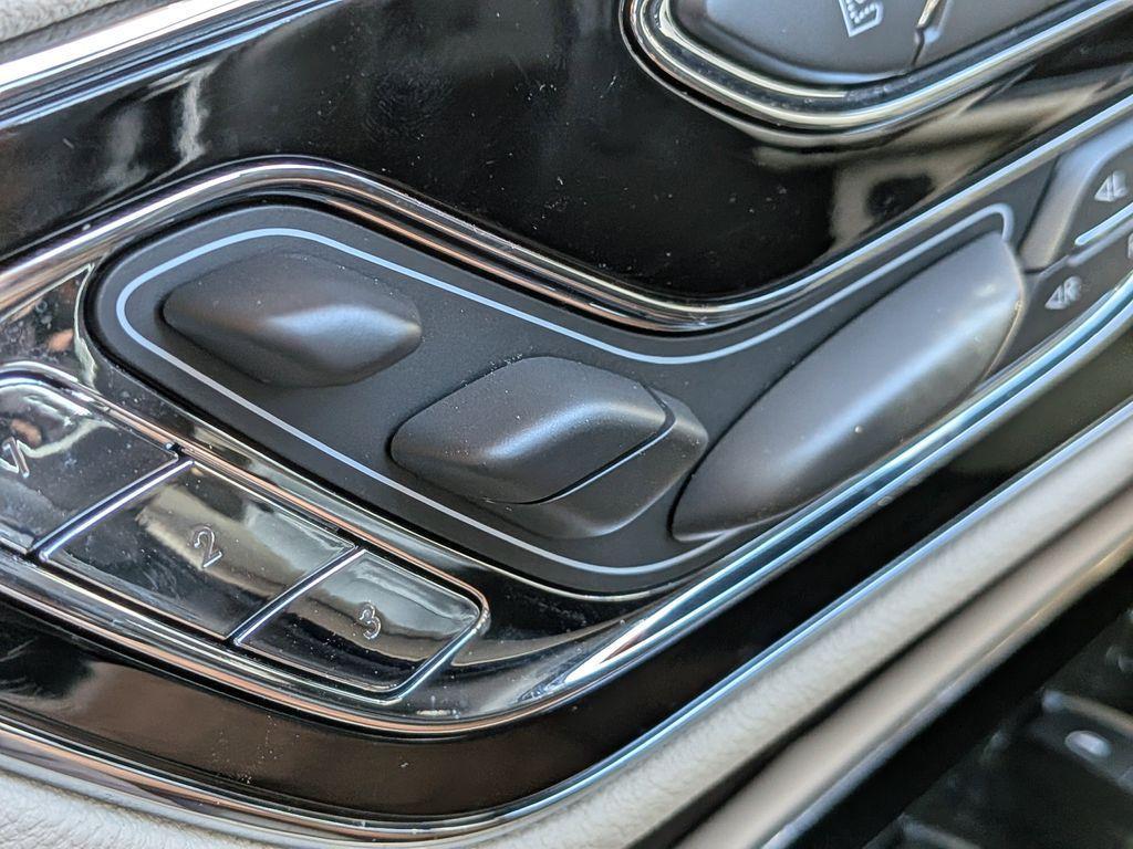 used 2021 Lincoln Navigator car, priced at $53,899