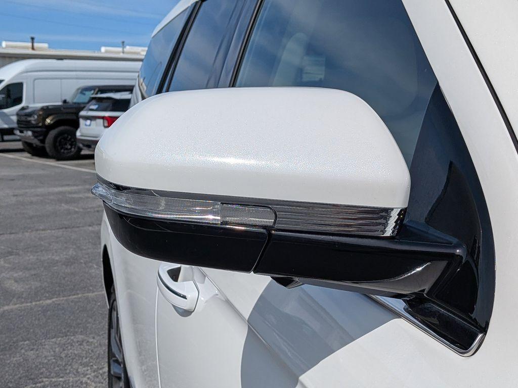 used 2021 Lincoln Navigator car, priced at $53,899