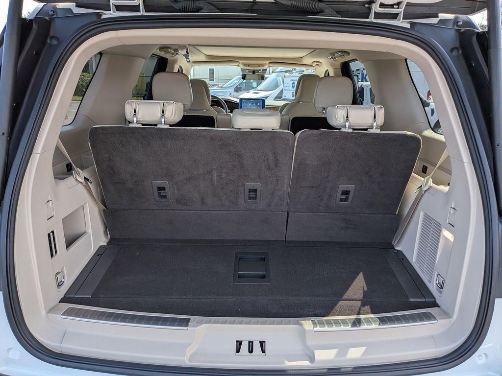 used 2021 Lincoln Navigator car, priced at $53,899