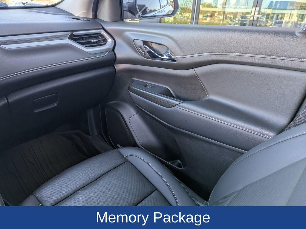 used 2023 GMC Acadia car, priced at $28,500