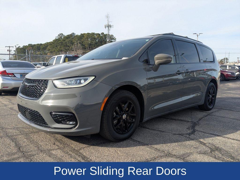 used 2022 Chrysler Pacifica car, priced at $18,500