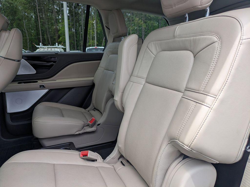 used 2022 Lincoln Aviator car, priced at $45,399