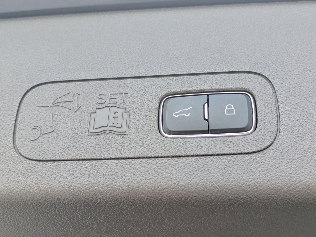 used 2022 Lincoln Aviator car, priced at $45,399