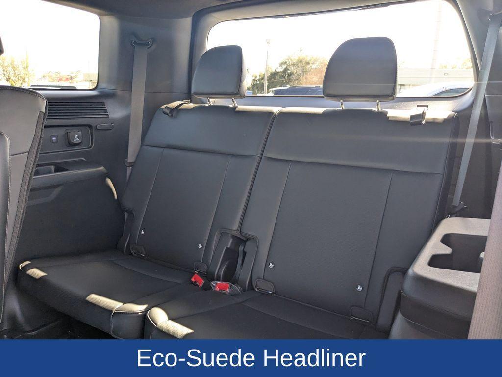 used 2025 Hyundai SANTA FE HEV car, priced at $40,000