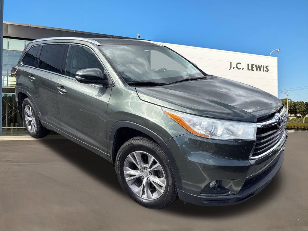 used 2014 Toyota Highlander car, priced at $19,888