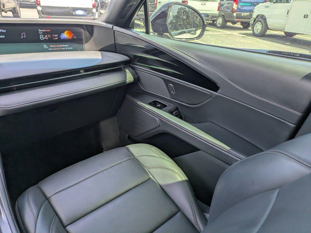 used 2024 Lincoln Nautilus car, priced at $45,399