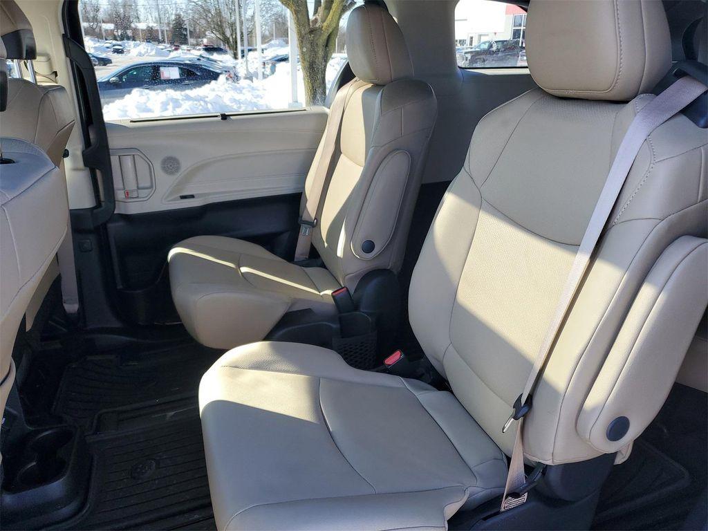 used 2022 Toyota Sienna car, priced at $38,549
