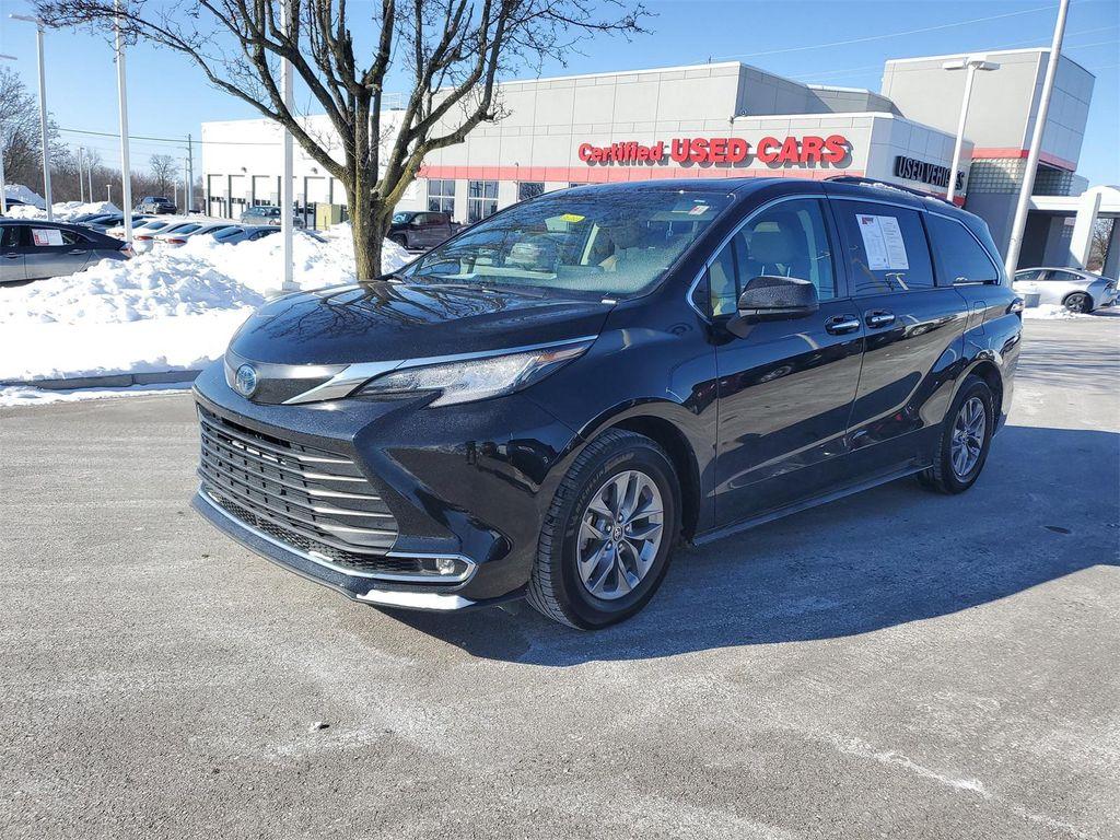 used 2022 Toyota Sienna car, priced at $38,549