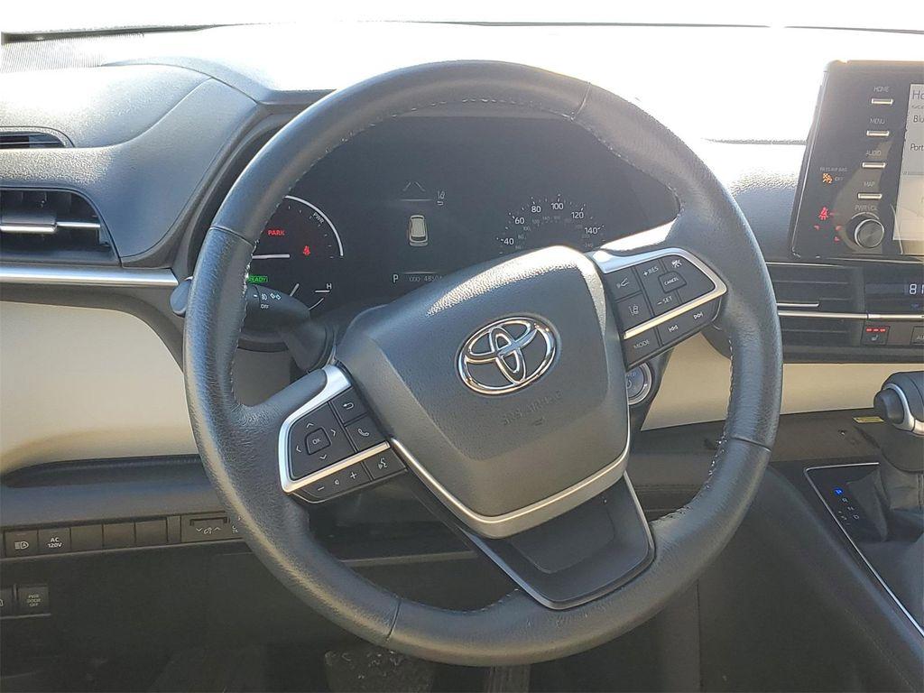 used 2022 Toyota Sienna car, priced at $38,549