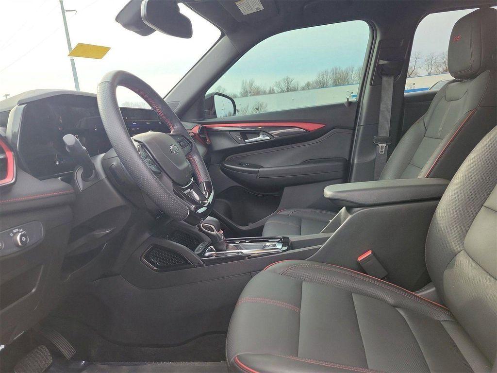used 2025 Chevrolet TrailBlazer car, priced at $22,940