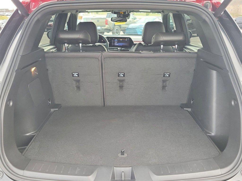 used 2025 Chevrolet TrailBlazer car, priced at $22,940