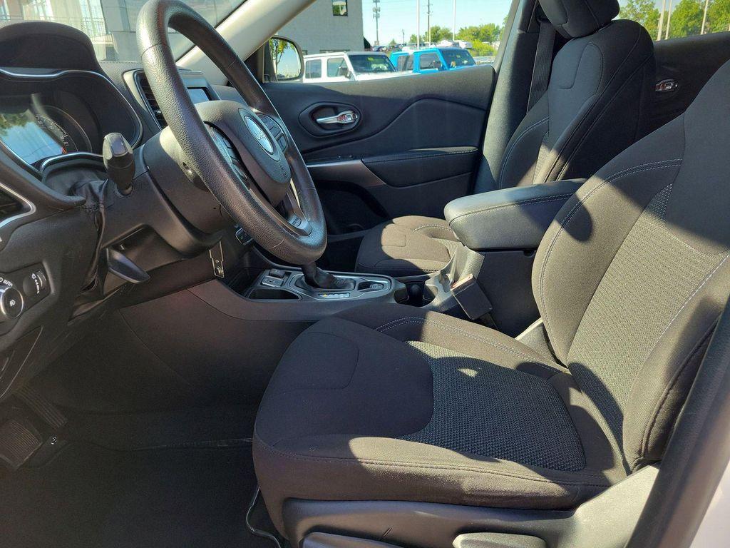 used 2019 Jeep Cherokee car, priced at $16,950