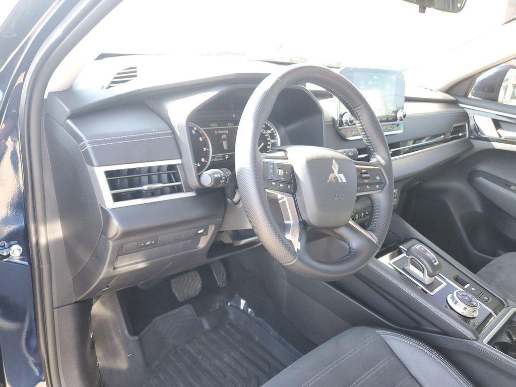 used 2024 Mitsubishi Outlander car, priced at $24,550