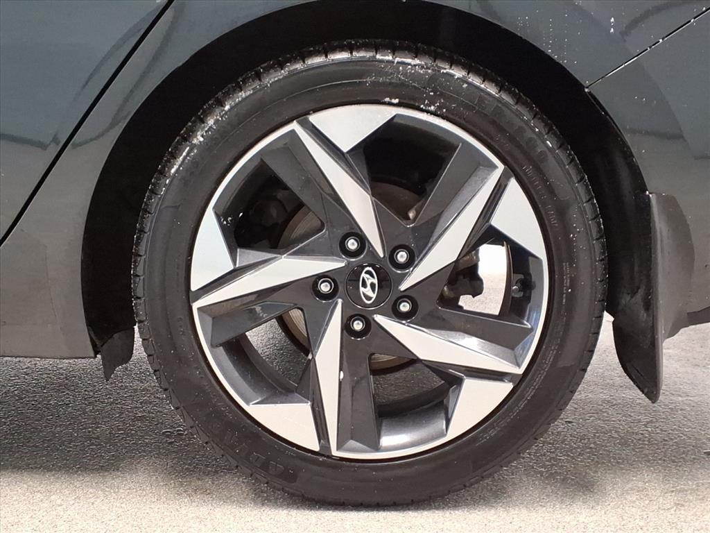 used 2021 Hyundai Elantra car, priced at $15,949