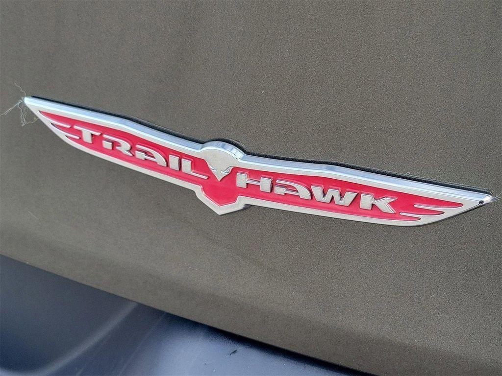 used 2015 Jeep Cherokee car, priced at $6,550