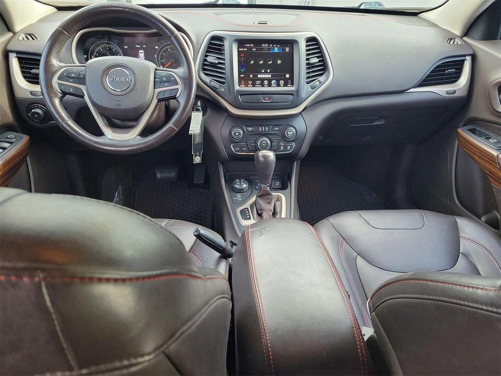 used 2015 Jeep Cherokee car, priced at $6,550